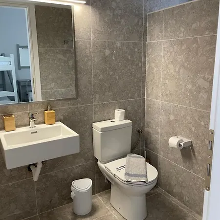 Κάμπινγκ Simos & *