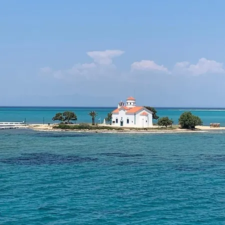 Simos & Parque de Campismo Elafonissos