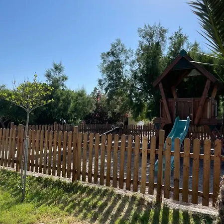 Simos & Parque de Campismo Elafonissos