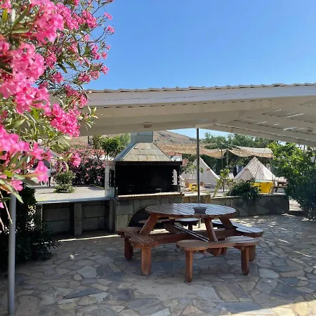 Simos Tents & *