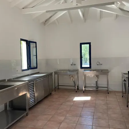 אתר קמפינג Simos Tents & *